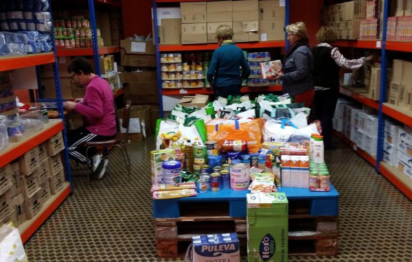 UN ALMACÉN DE ALIMENTOS Y VOCACIÓN SOLIDARIA